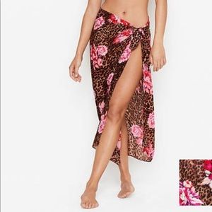 *NWT* VS leopard and floral print sarong